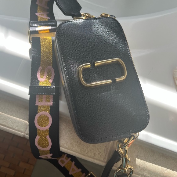 Marc Jacobs The Snapshot Small Crossbody Bag - Picture 9 of 14